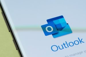 Adding Email signature to Outlook